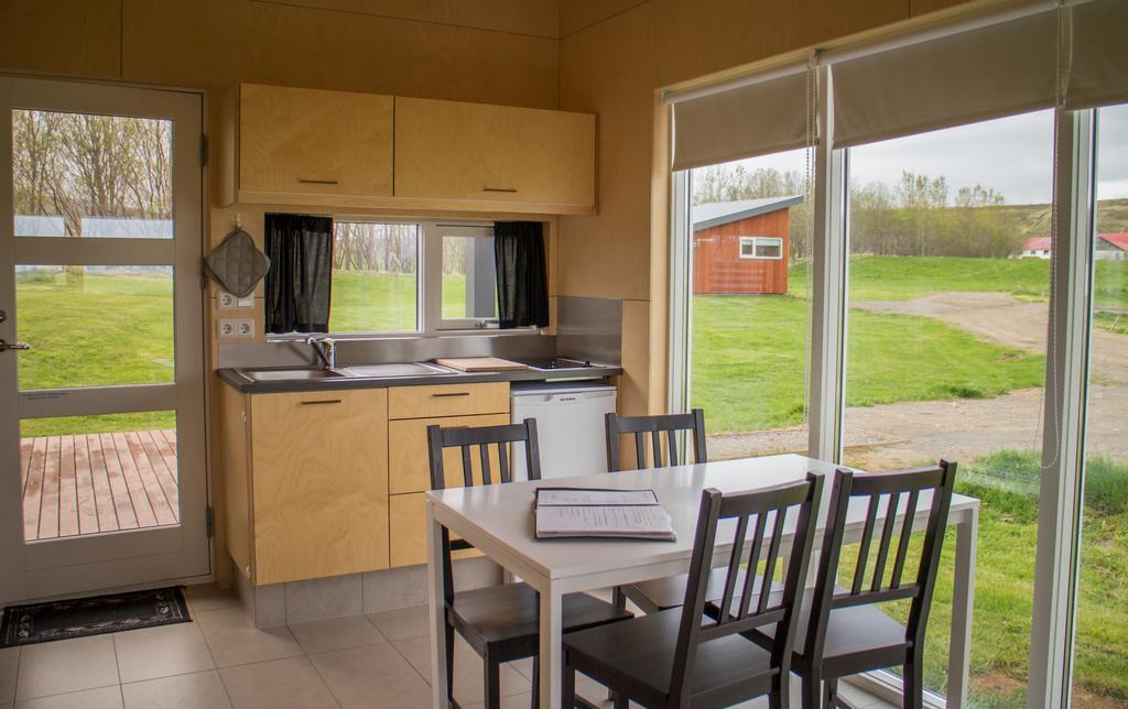 Einishus Cottages Лейґар Номер фото
